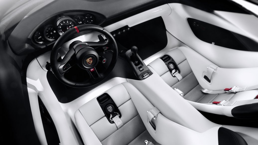 Porsche Mission S概念車的駕駛者導向座艙